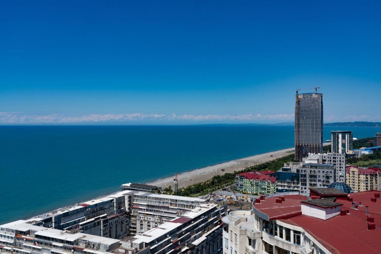 Sea Breeze In Batumi Apartment Exterior photo